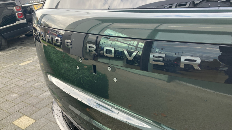 Land Rover Range Rover 3.0 D300 SE 4dr Auto Diesel Estate